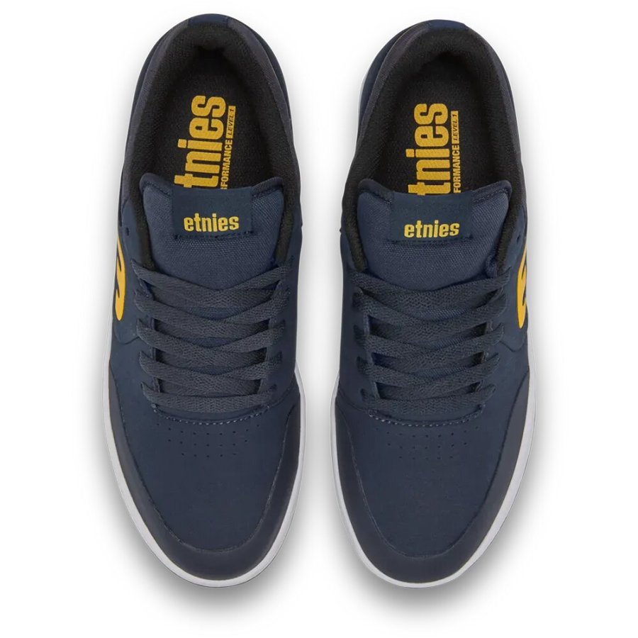 enisky ETNIES MARANA