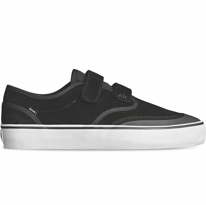 Boty GLOBE MOTLEY II STRAP BLACK/WHITE
